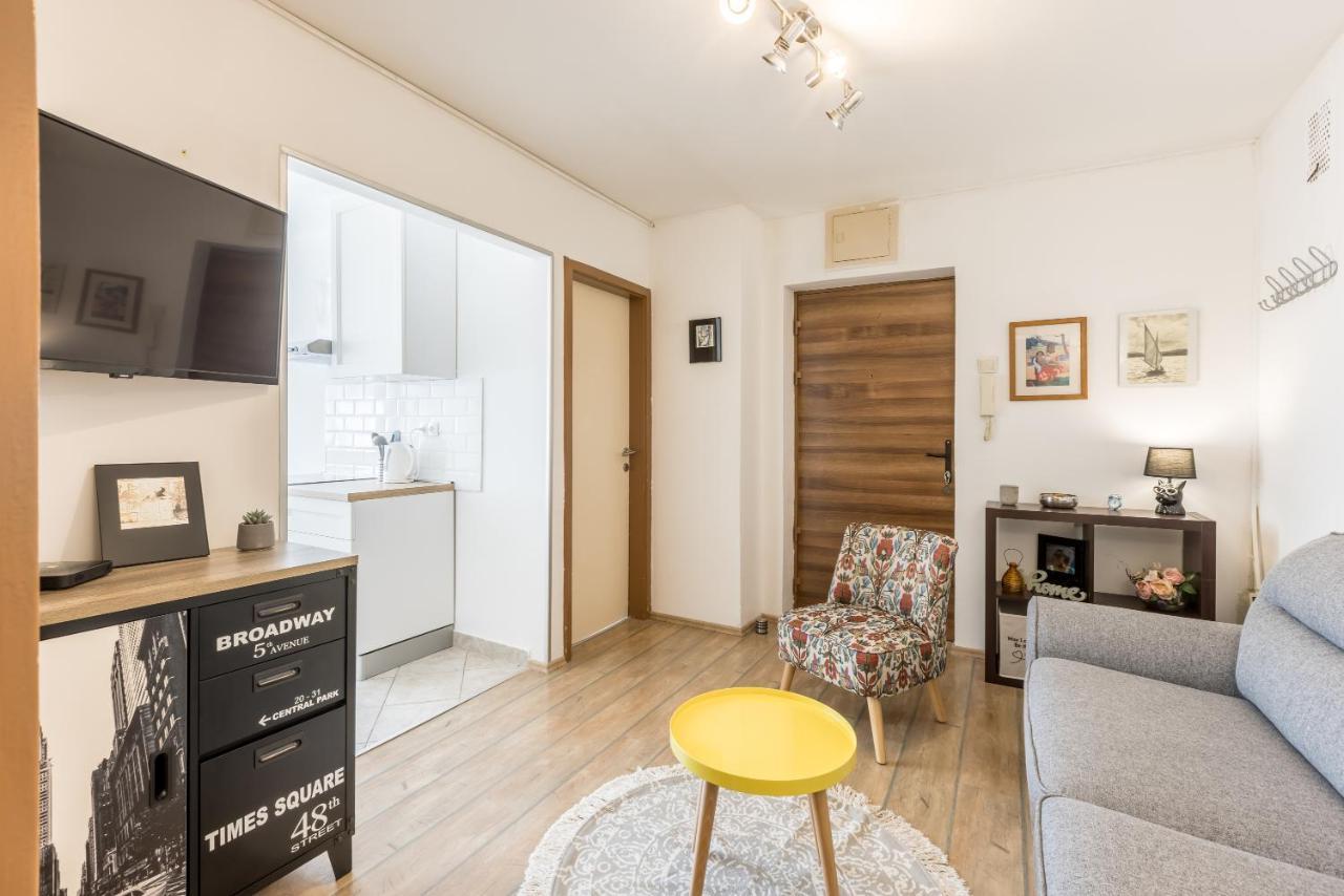 Sunny Apartman *